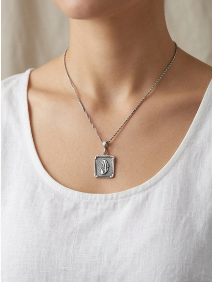 Sterling silver Praying Mary Pendant necklace/Rope 18"Virgen De Guadalupe