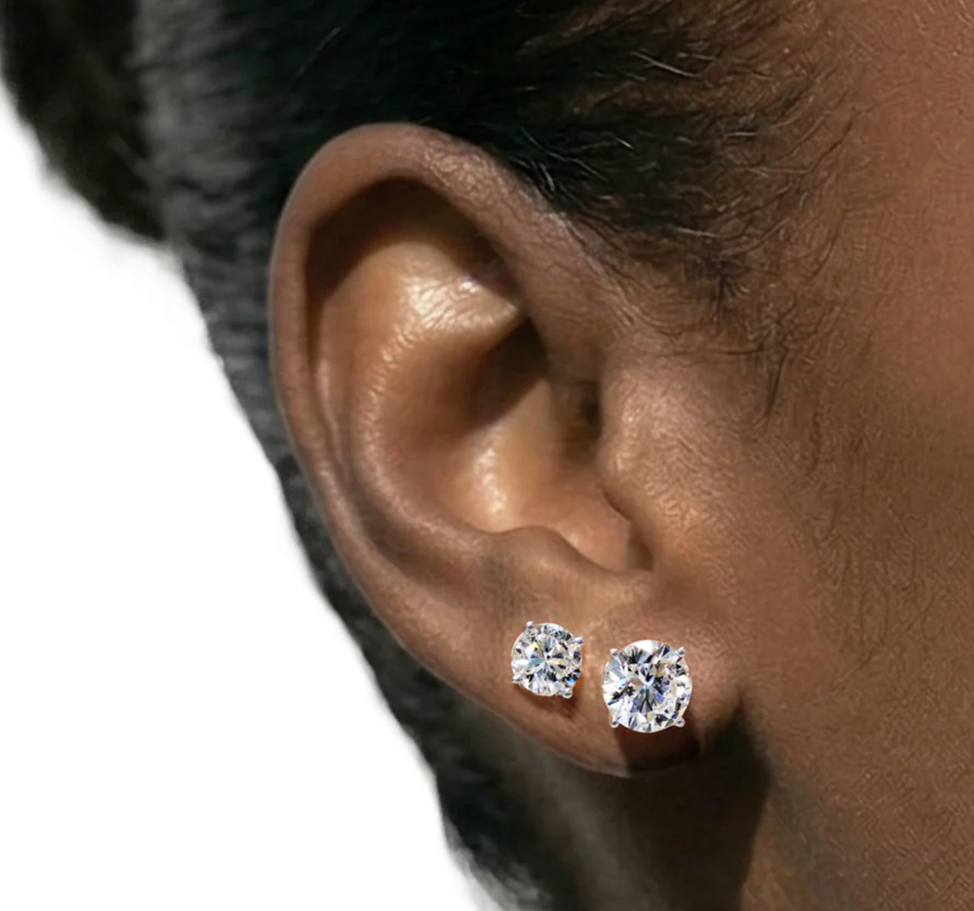 14 Karat White Gold Screw Backing Round Stud Earring