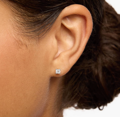 14 Karat White Gold Screw Backing Square Stud Earring