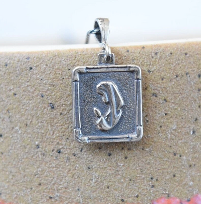 Sterling silver Praying Mary Pendant necklace/Rope 18"Virgen De Guadalupe
