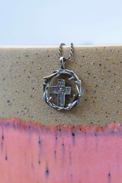Solid 925 Sterling Silver Cross necklace - Cross pendant 18" chain