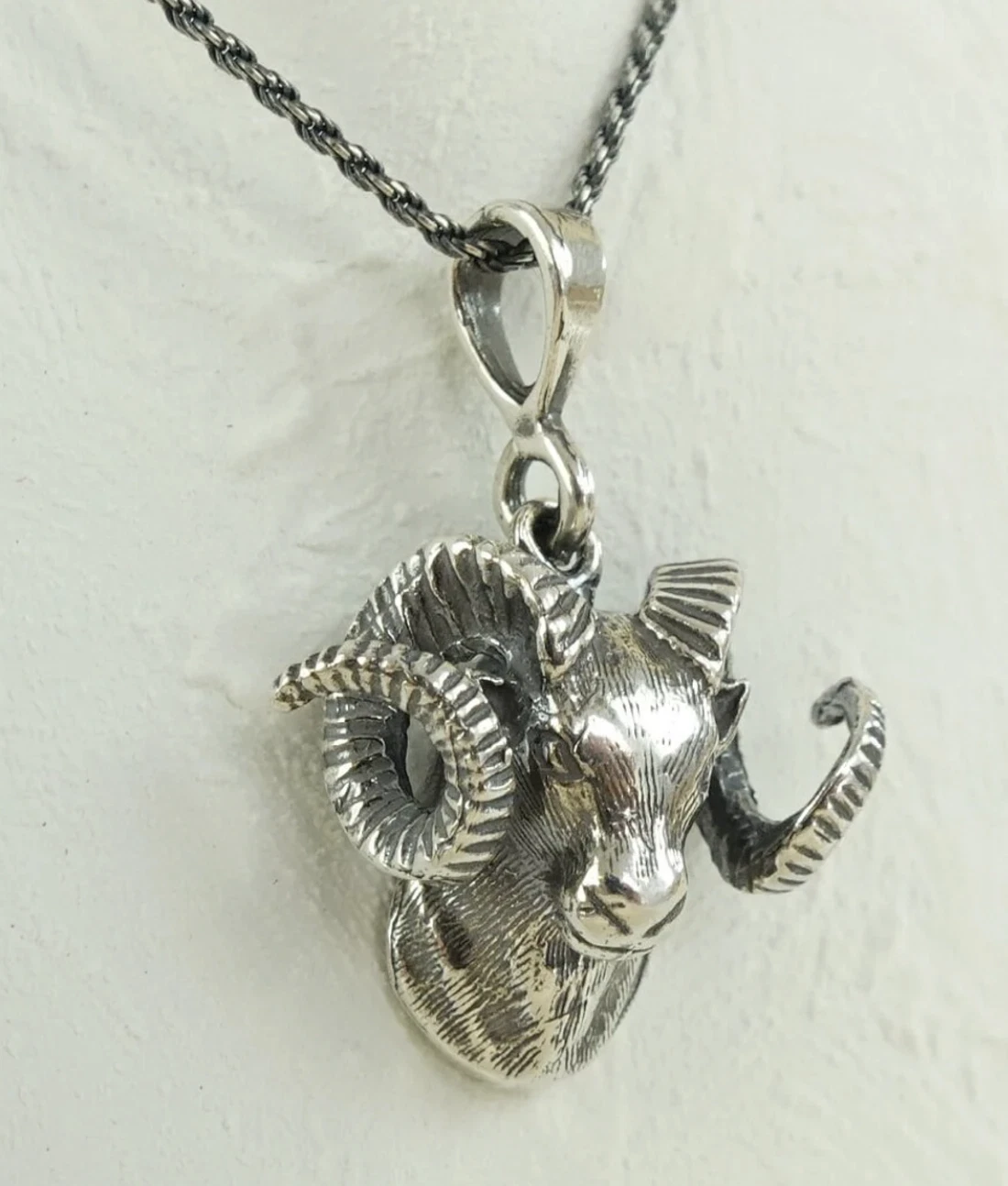 Bold 925 Sterling Silver Ram Head Pendant Necklace - Unique Animal Design