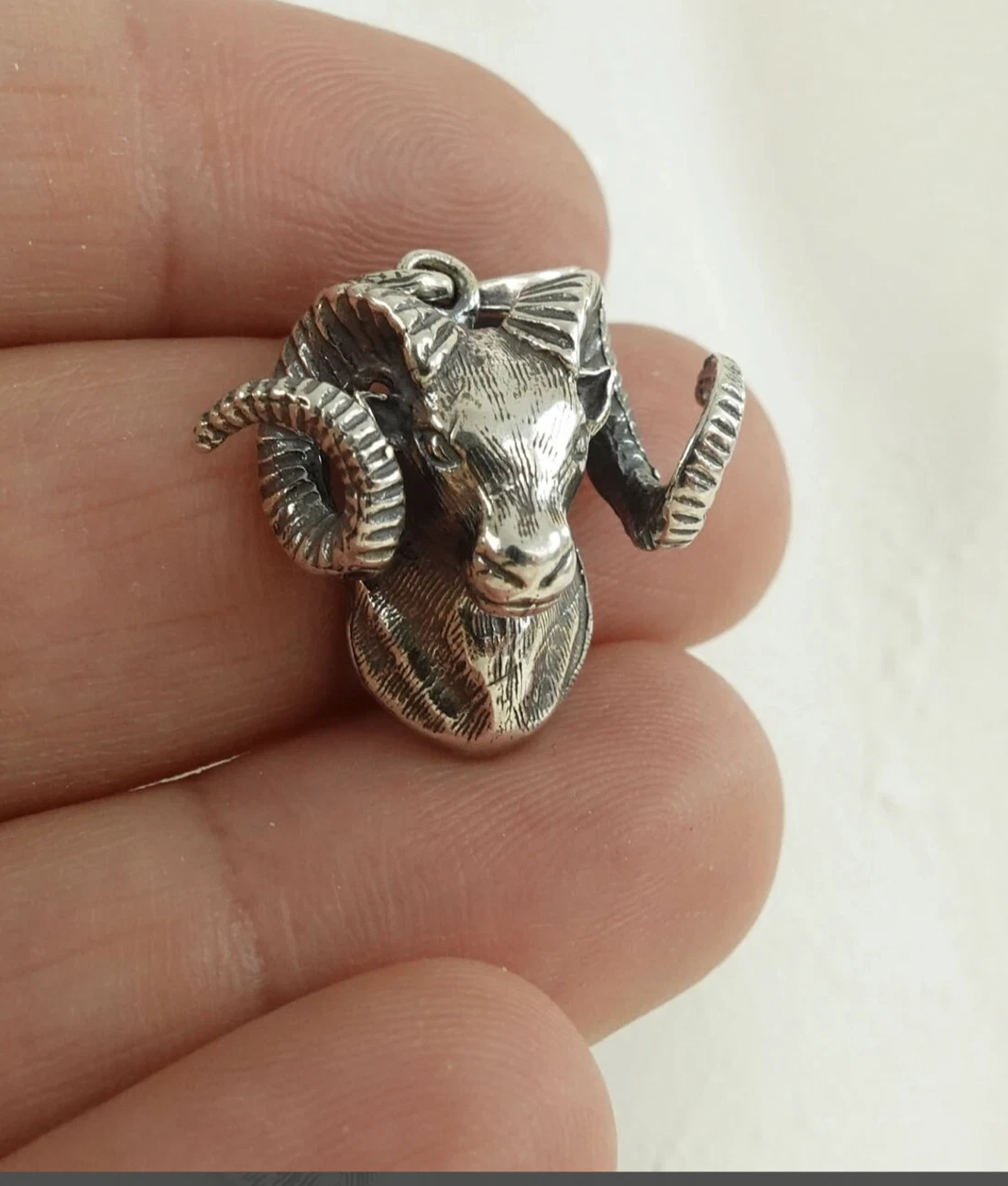 Bold 925 Sterling Silver Ram Head Pendant Necklace - Unique Animal Design