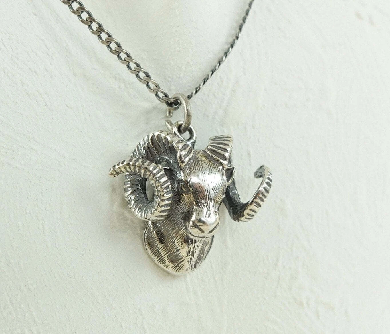 Bold 925 Sterling Silver Ram Head Pendant Necklace - Unique Animal Design